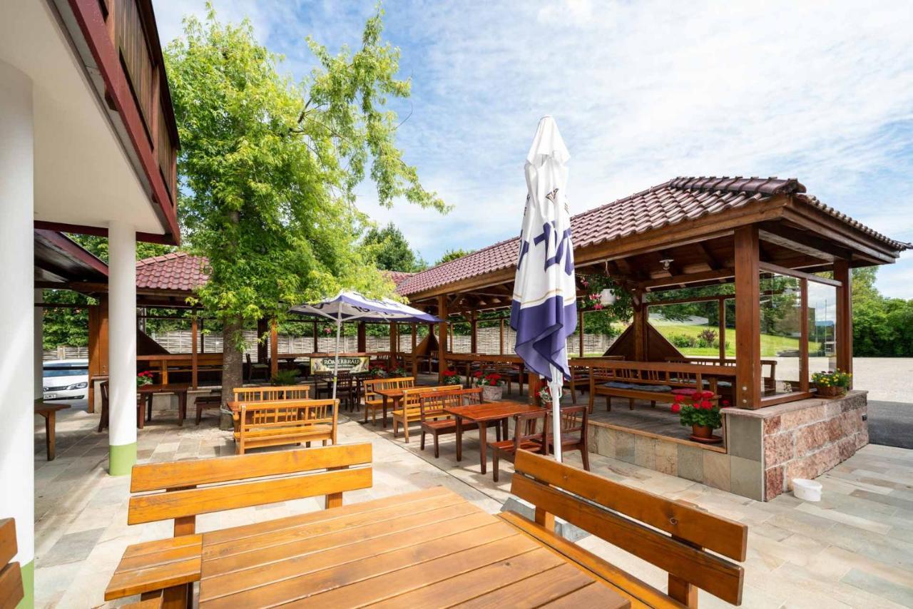 Gasthaus Hotel Beim Erich Oberhofen am Irrsee Екстер'єр фото