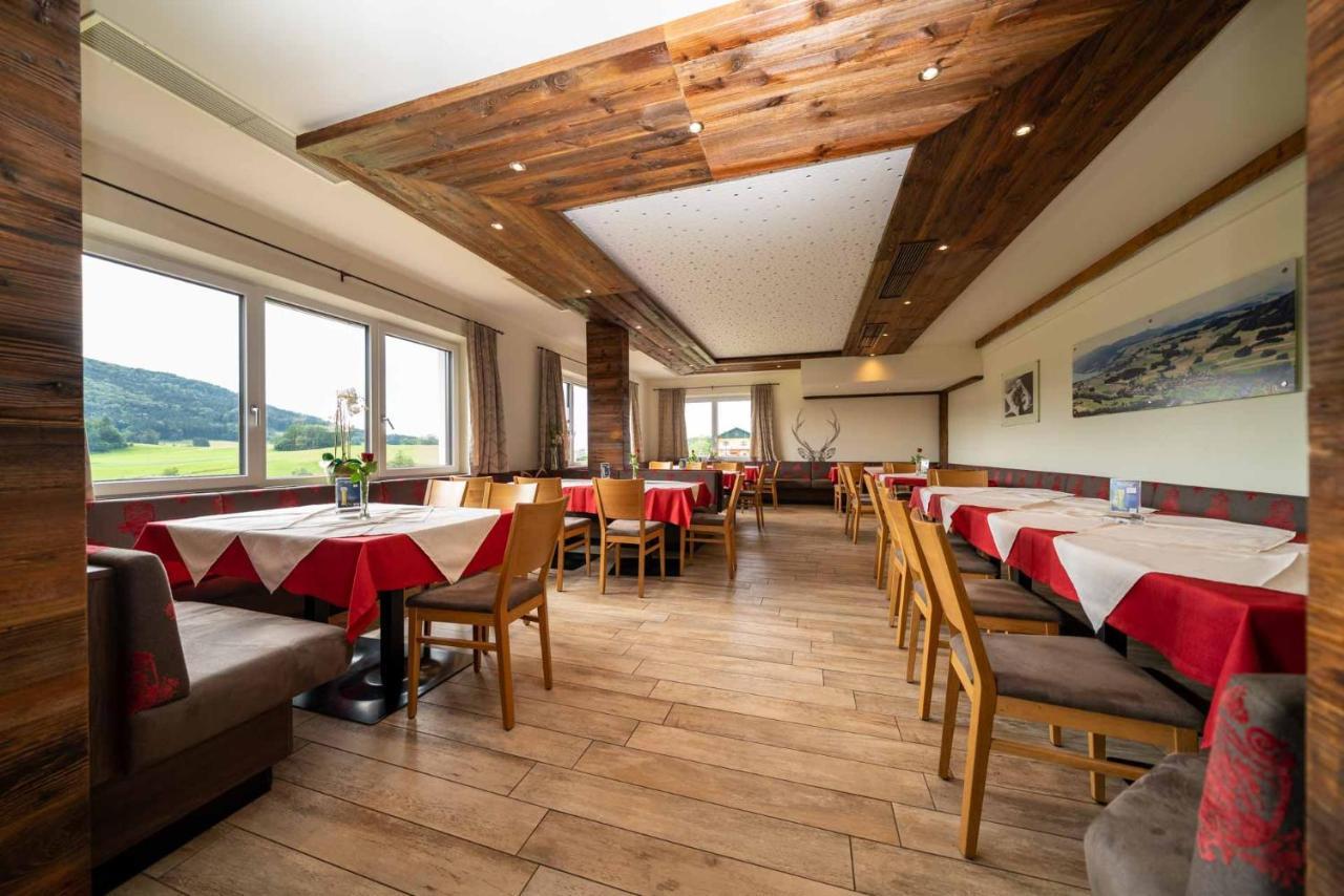 Gasthaus Hotel Beim Erich Oberhofen am Irrsee Екстер'єр фото